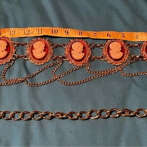 Chic Cameo Chain Belt in Gold and Orange